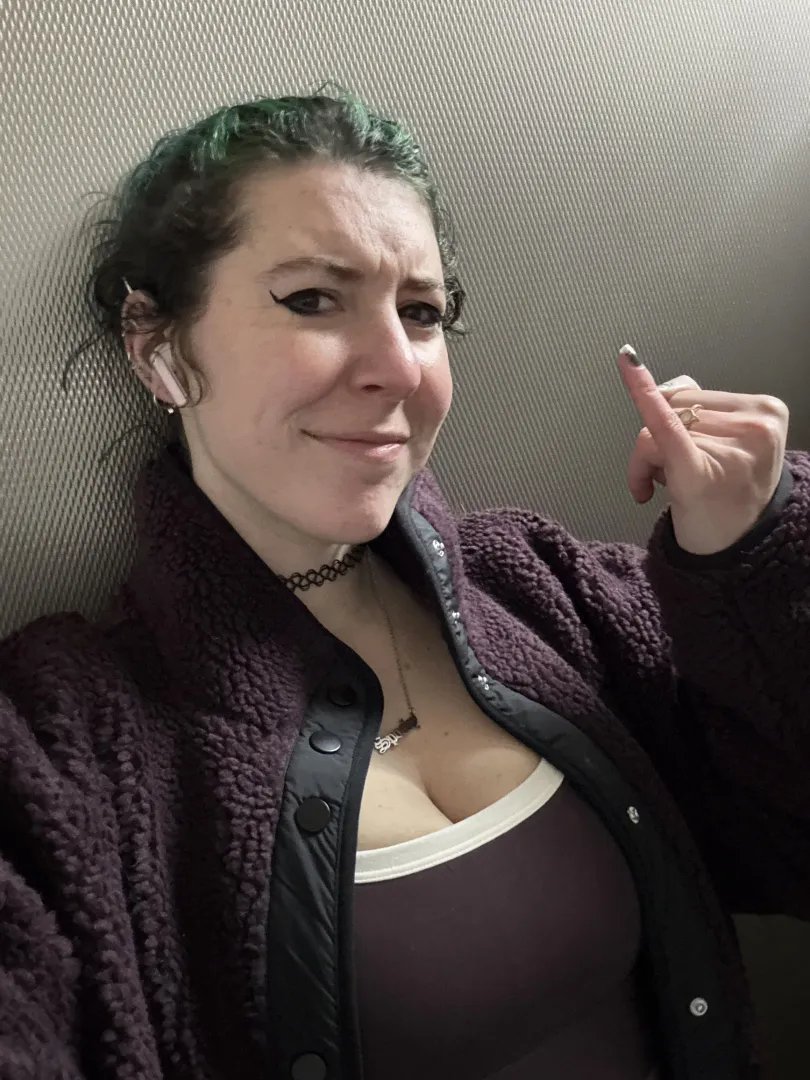 Don't even try to pretend it's an okay size posted by sirenskiss3