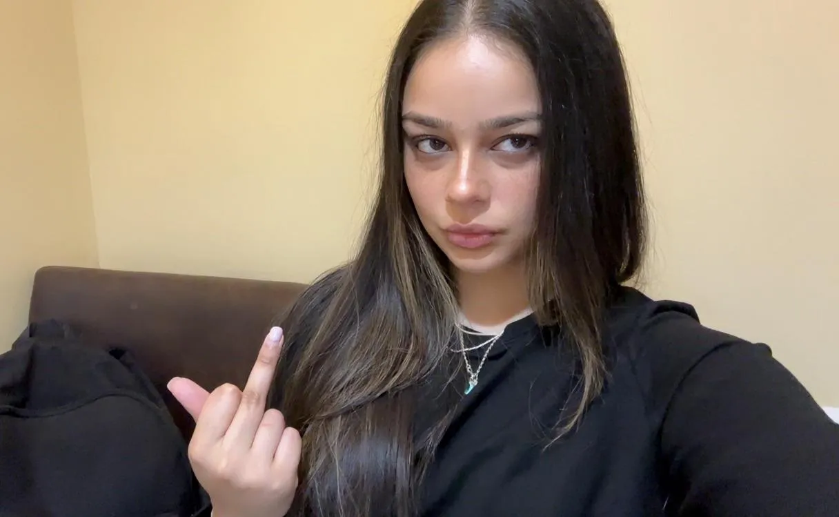 Don’t just stare. Do what you’re here for. posted by yasminblakee