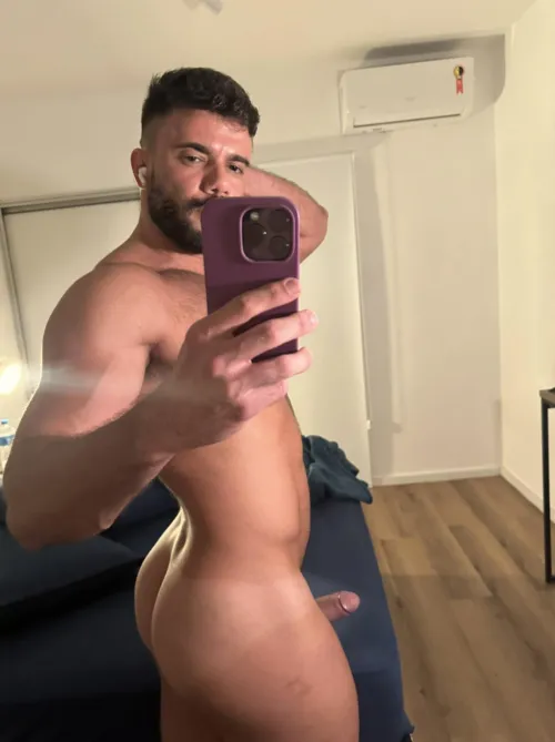 Don´t know which part (front or back) I want to give to you first by italofassin