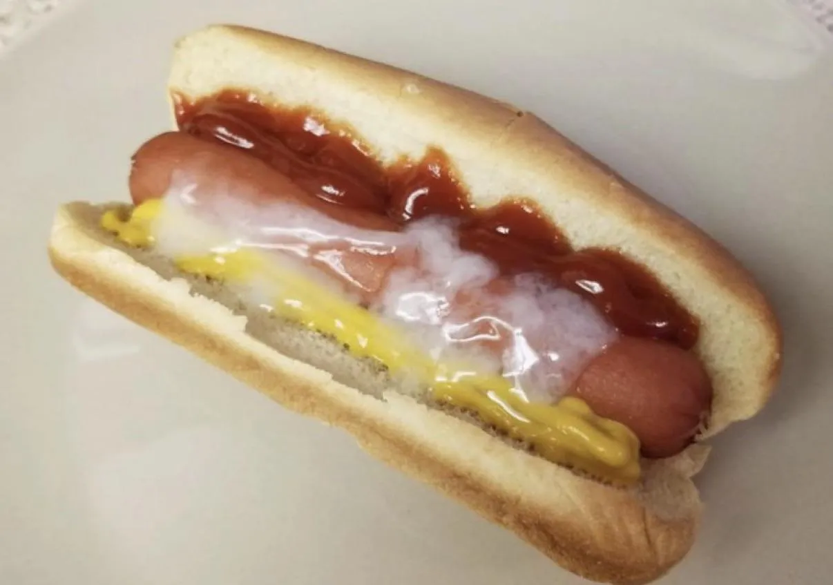 Don’t you love hot dogs  posted by SissySir