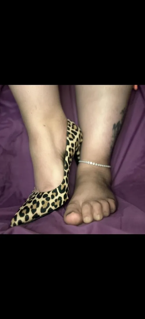 Don’t you want to feel the thrill of hitting that button again and again and again….? by kathykataddiction