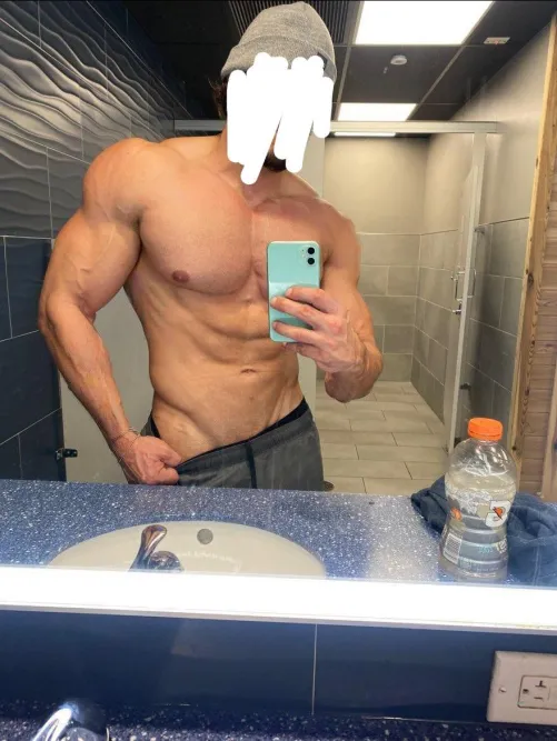 Dopest muscle to show off by Additional-Peak-4612