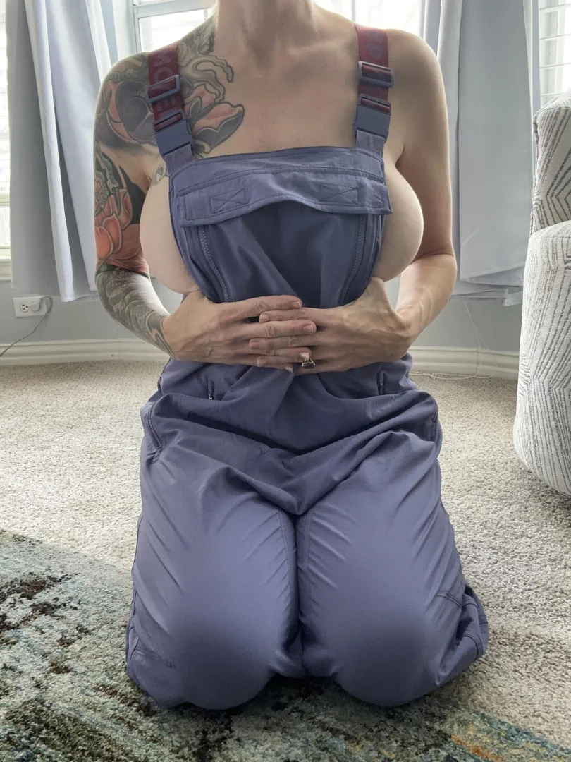 Double sideboob baby posted by Kelly_n_Justin