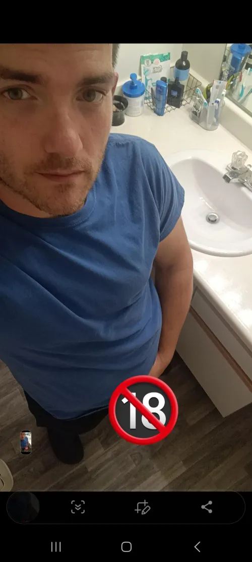 Down for whatever. Hmu! by Aggravating_Two_6885