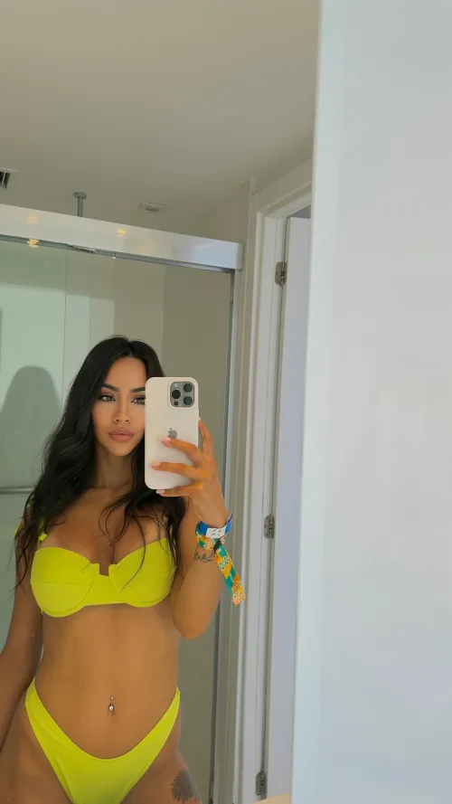 Down to meet up  by TeaseFervor