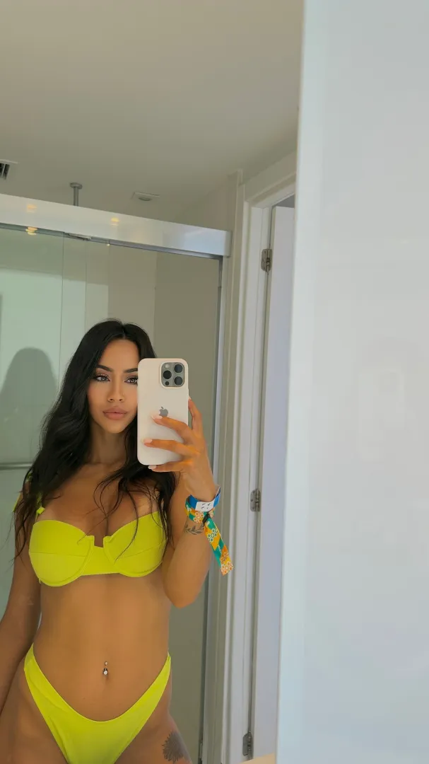 Down to meet up  posted by TeaseFervor