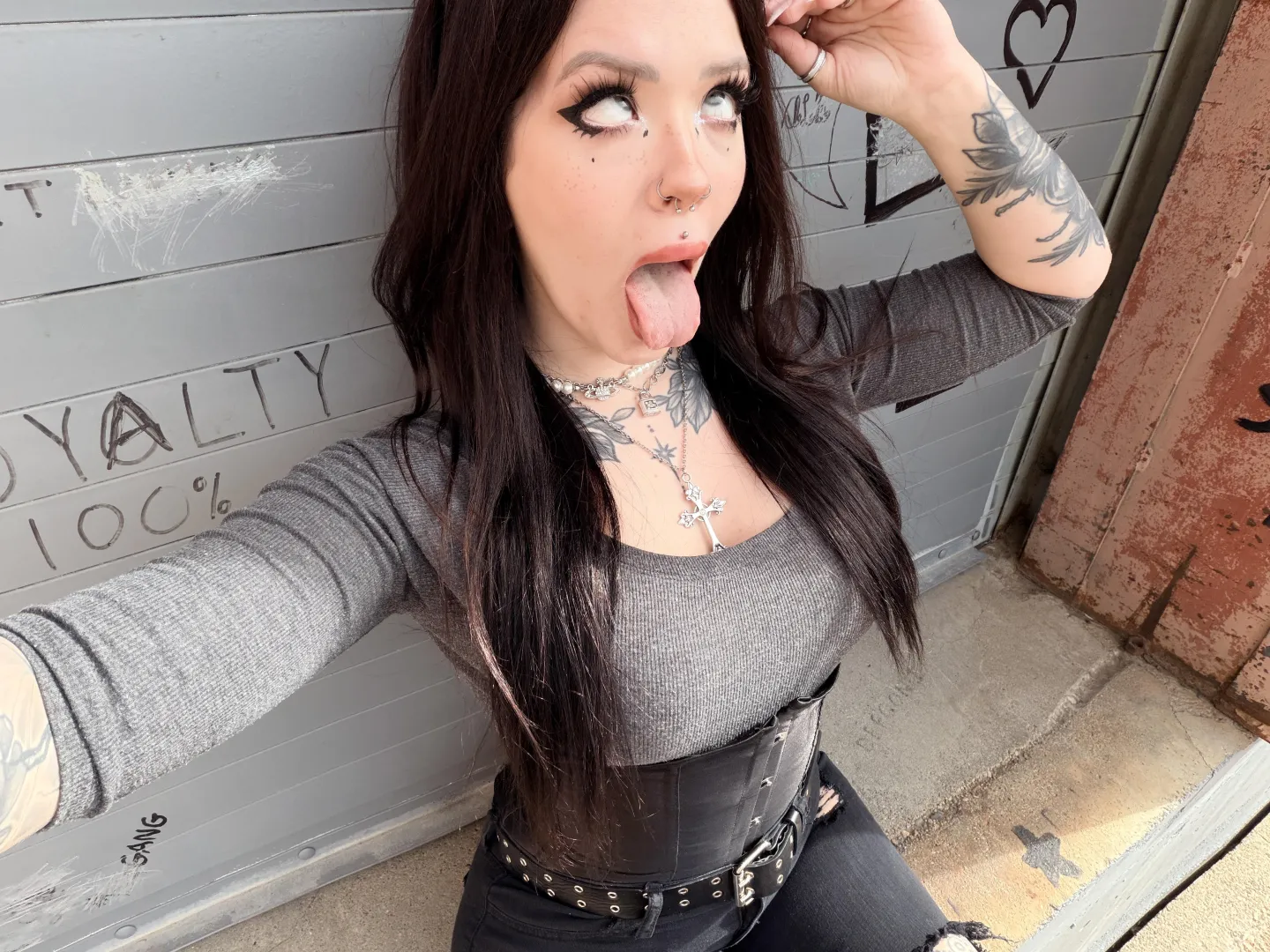 DRAIN GAME - get on here ladies posted by Vifoxx