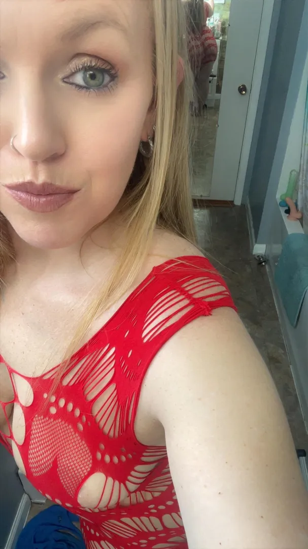 Dressed to impress posted by SquirtingAutumn