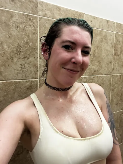 Dripping cleavage by sirenskiss3