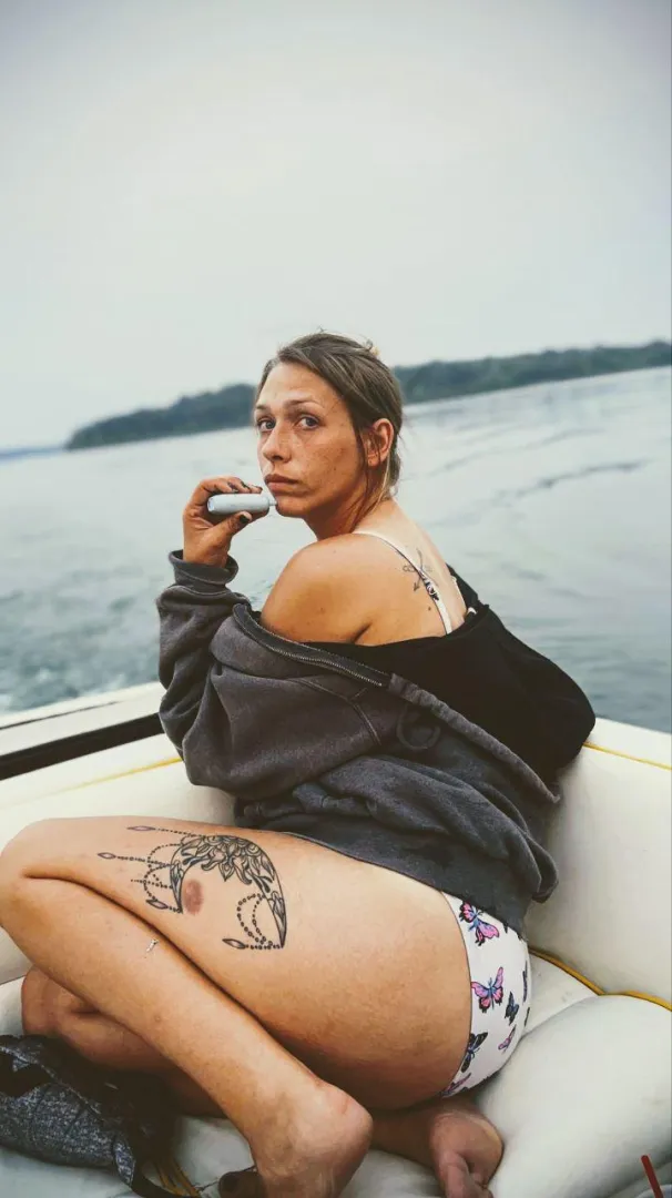 drop a ❤️ and i'll send u our nudes (first 50 guys only) posted by graceybabexo