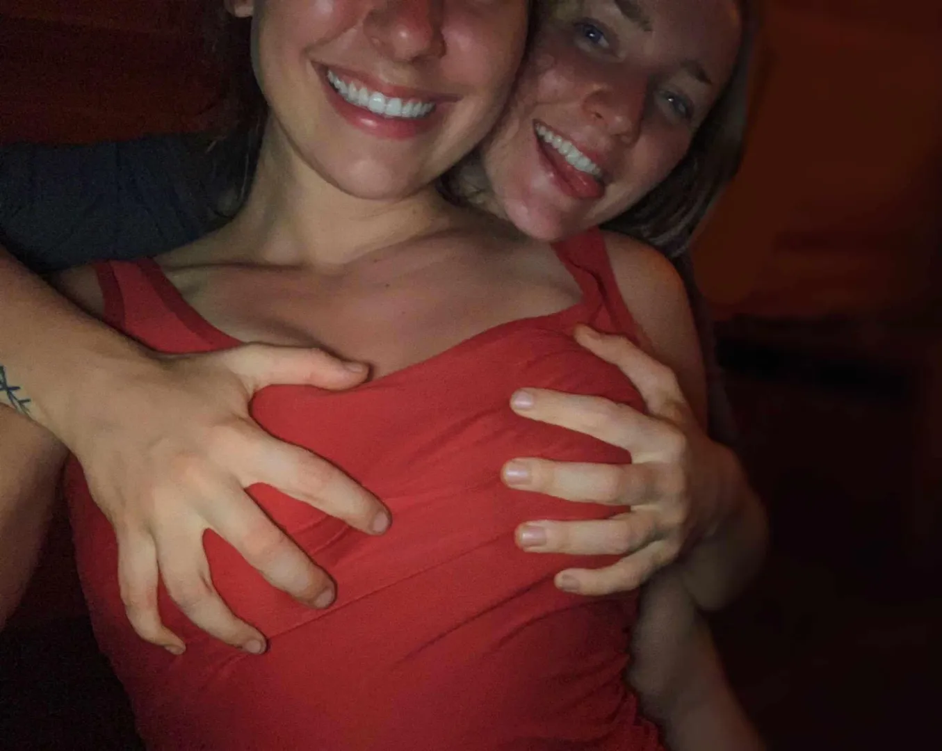 Drunk with my friend and horny asf now looking for fun Teleg: mariahlinzley posted by iamjean27401