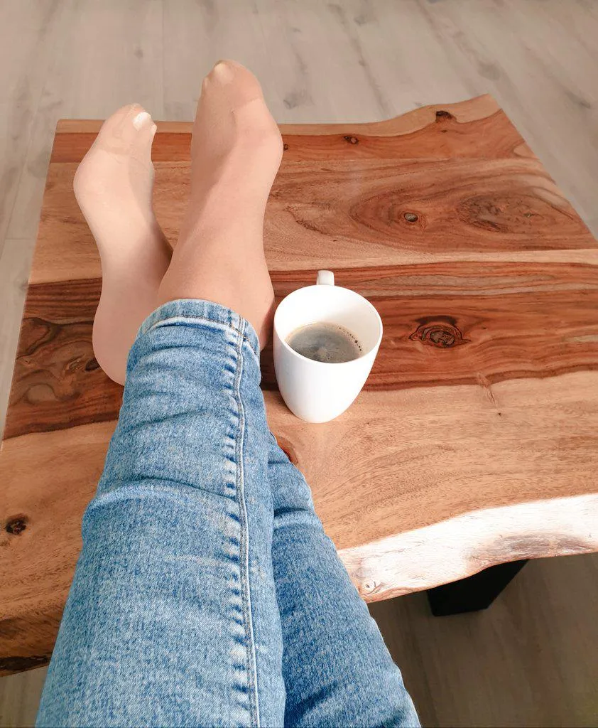 Du bist hier...Warum zögerst du noch? posted by Vicky_Jns