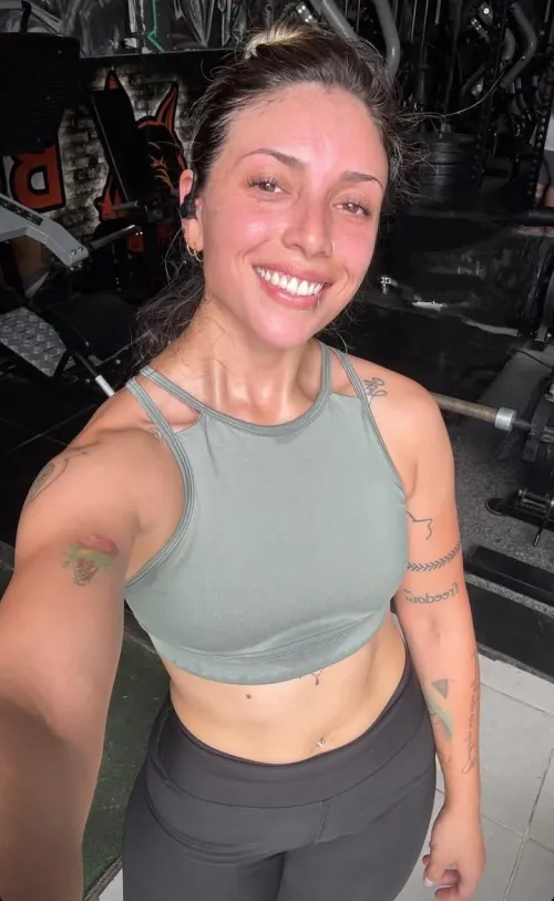 Día de gym by Eastern-Turnover-890