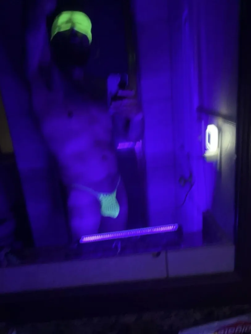 Early Morning Hump Day posted by CaptainMexy