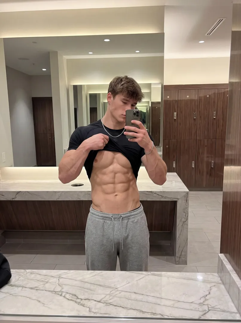 earned this through sweat posted by dreammyopheliaa