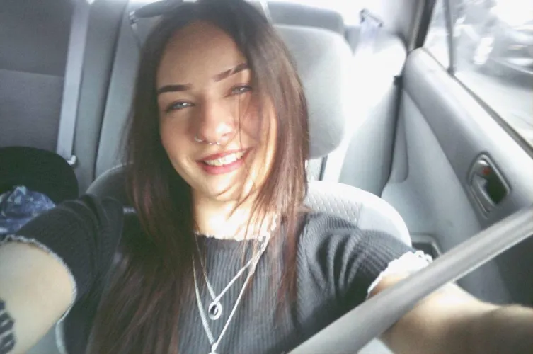 easy smile moment by Bunnyappleh