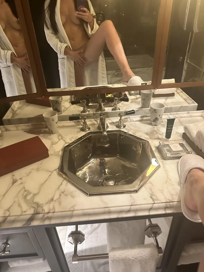 Eat me posted by Milliethemilf69