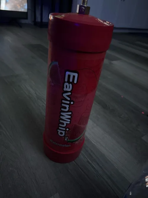 Eavinwhip tank, nozzle broken, no pressure regulator by ComplexEvery1368