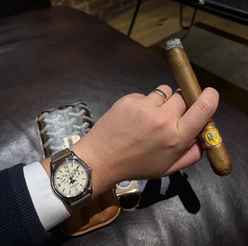 El Rey del Mundo by account732