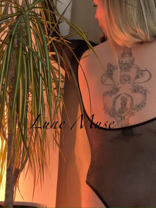 Elegant. Curious. Seductive. by Muse_Lune