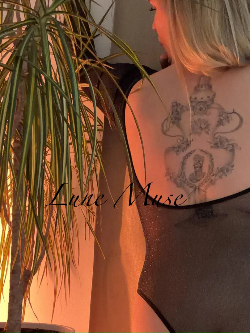 Elegant. Curious. Seductive. posted by Muse_Lune