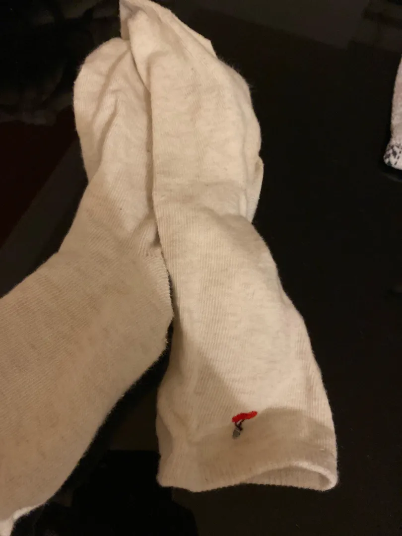 Elle les portes depuis 4 jour posted by Alarming_Gap9646