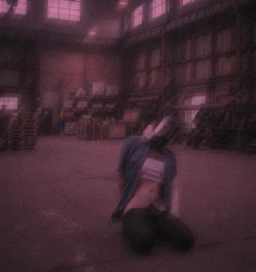 Ellie needs a rest after traveling for so long… if only there was someone to help deliver some well deserved relaxation (Me) by EllieBeanXXX