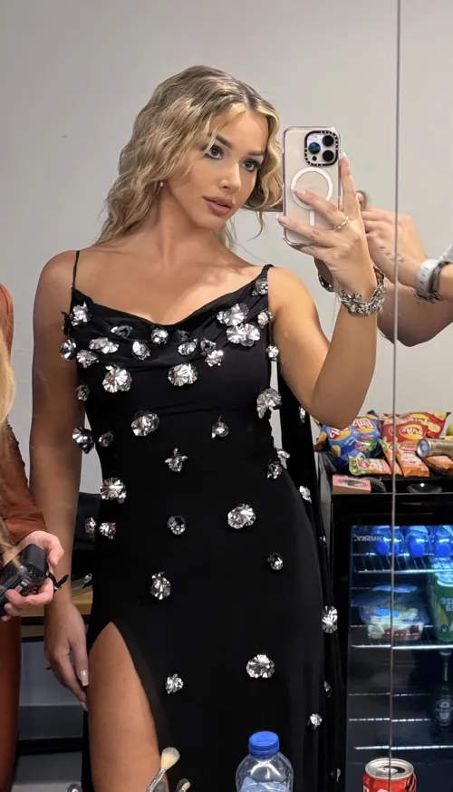 Emma Heesters by TurbulentSpecific235