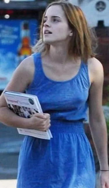 Emma Watson posted by 11184Brave_Ridge