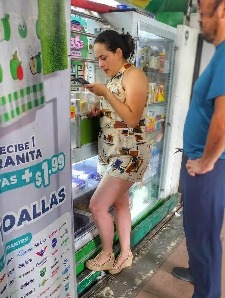 EN EL AMBIENTE NATURAL posted by OchentaDenier