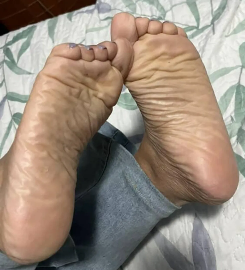 Enjoy these meaty wrinkly latina soles. You may thank me posted by arboldebolas