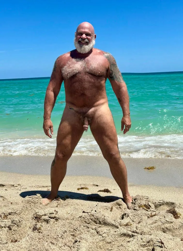 Enjoying nudist life at the Haulover Beach posted by gsharky12