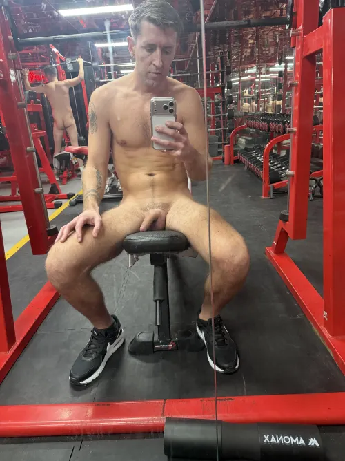 Enjoying the gym!! by Lovebeingnaked1