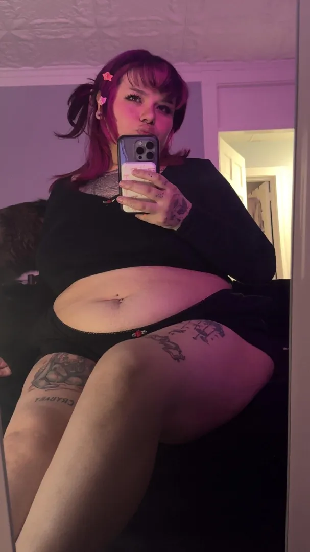 enjoying the snow ⛄️ posted by slimefr0g