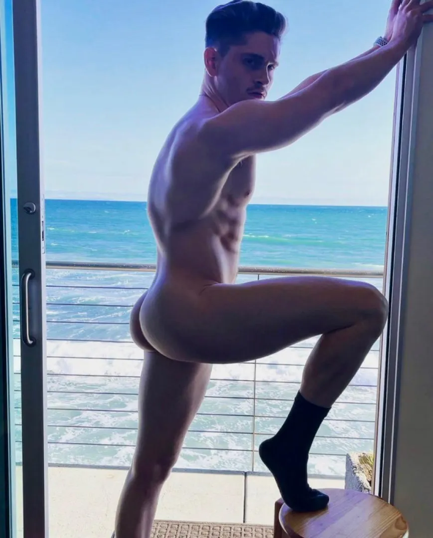 enjoying the view? posted by EntranceImaginary