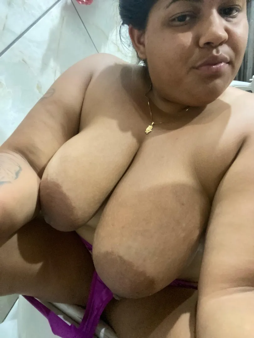 Entering the shower posted by cuerponatural