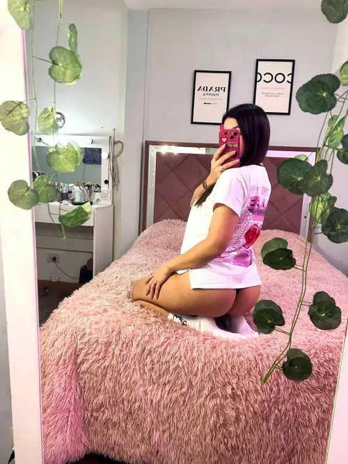 Er det her distraherende eller hvad? by Academic_Bottle_9404