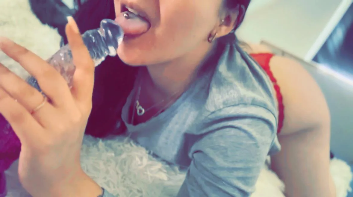 Erst lutschen, dann reiten  posted by HiddenBlossomX