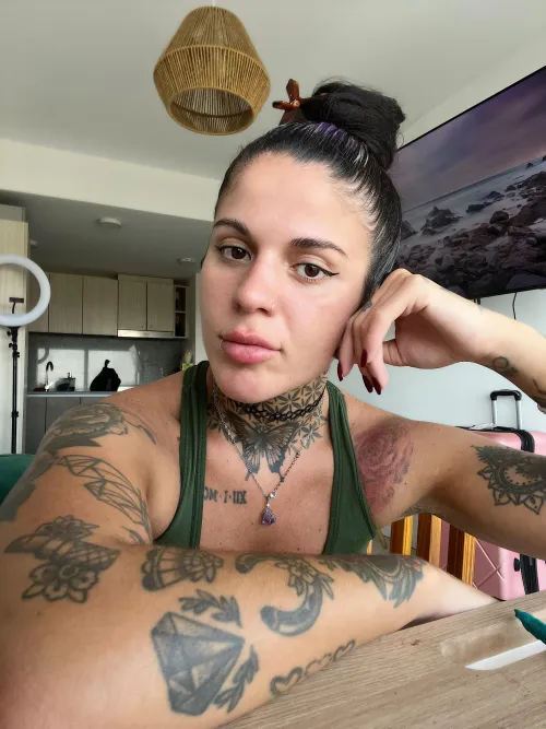 Es tan sexy un hairbuns grande en mi cabeza by girlytattoo