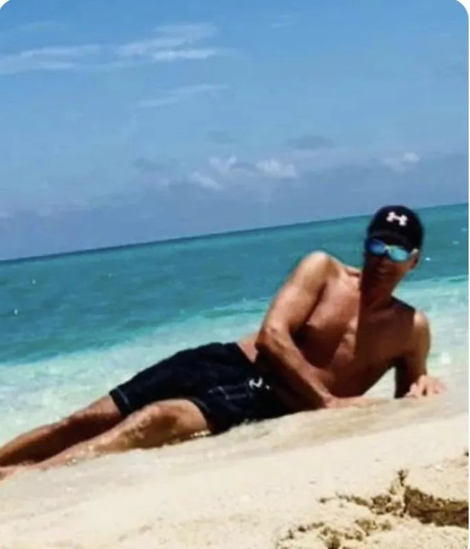 Est-ce qu’il y a des gars hétéro et filles qui parlent français entre 40-60 qui seront de la partie pour chiller  entre le 29 juillet et 9 aout ? Vous pouvez m’écrire en privé  posted by CharlesB3333