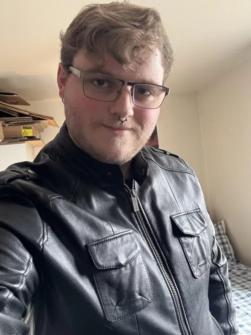 Ethical findom daddy looking to build something long-term with a sub by cashbearuk