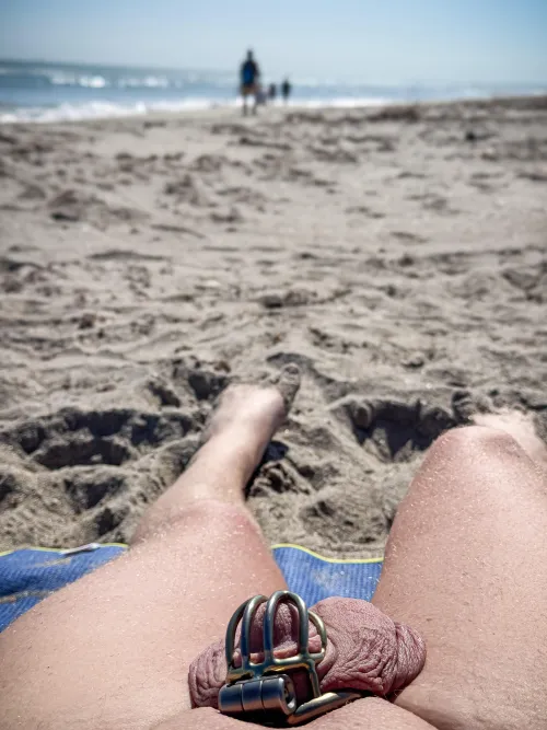 Even if she won’t let me unlock to go to the beach, it won’t stop me. The sun feels amazing. by littleexhib