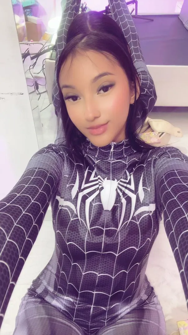 Even superheroes have a wild side. My web is ready to catch someone special tonight... are you ready to get tangled? ️️[samantakane] posted by SamantaKane