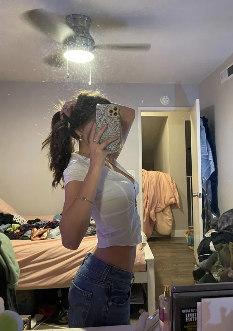 Even your wife would kneel and beg to serve a woman like me. posted by DangoMochiFindomm