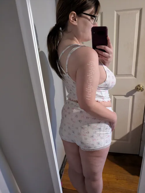 Evening, friends and foes [F] by HollyGoJiggly