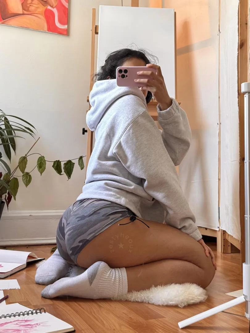 Ever seen invisible shorts posted by zestyheaux