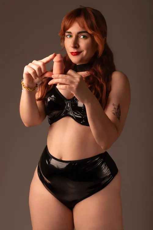 Ever wonder how different life would be if it were bigger? by MaiaRedhood