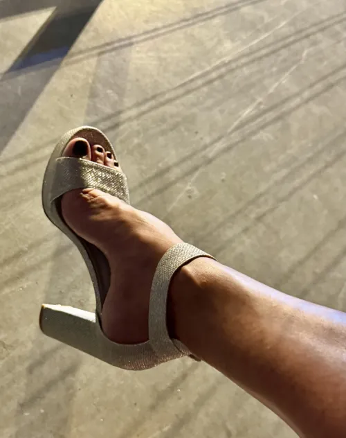 Every girl likes sparkly heels by Creepy-Razzmatazz-16