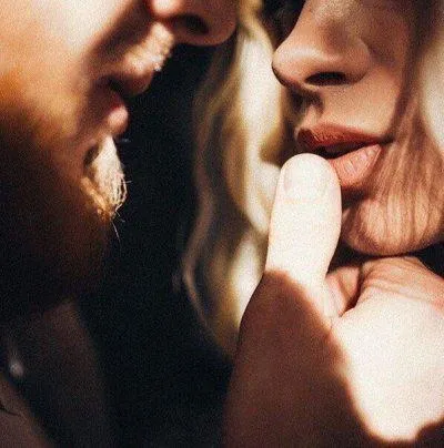 Every Girl Needs A Really Good Kissing posted by Stone_Throw