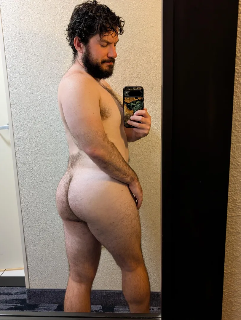 Every peach needs some fuzz posted by heykylecavill